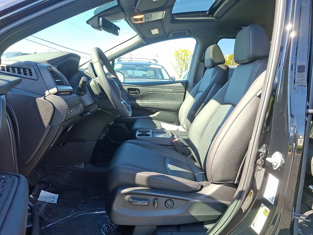 Thumbnail: 2026 Honda Odyssey - 6