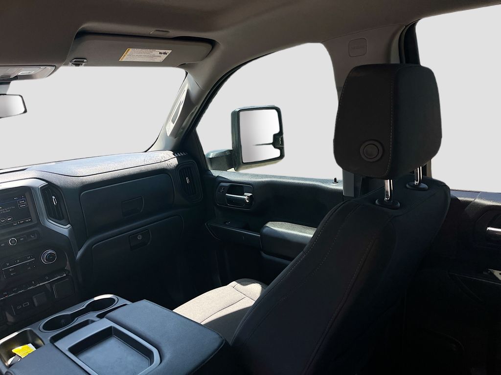 Used 2025 White Chevrolet Custom image 21