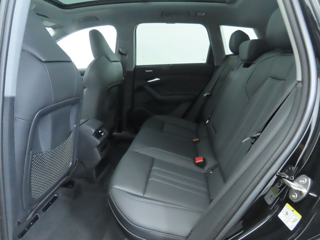 Thumbnail: 2025 Audi Q6 e-tron - 23