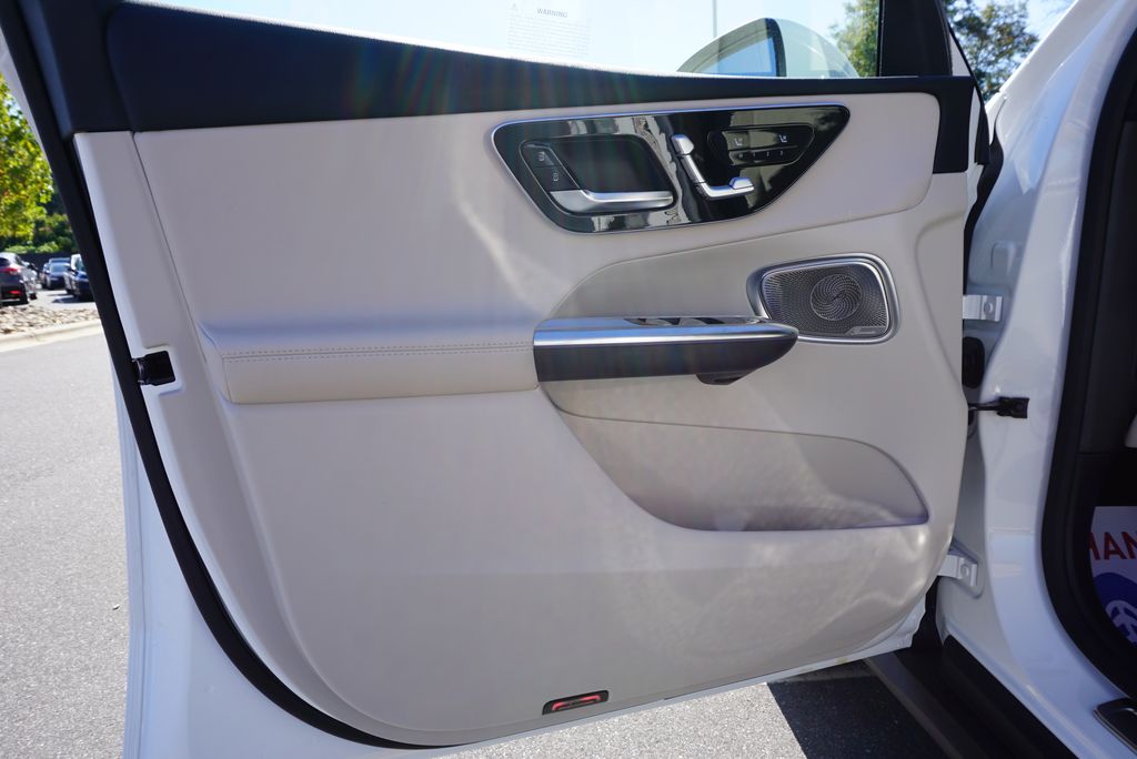 Thumbnail: 2026 Mercedes-Benz GLC - 22