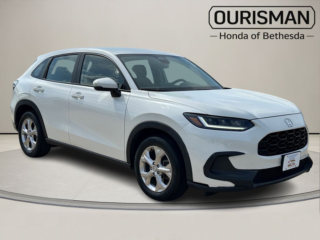 White 2023 Honda HR-V LX AWD SUV / Crossover All-Wheel Drive Continuously Variable Transmission