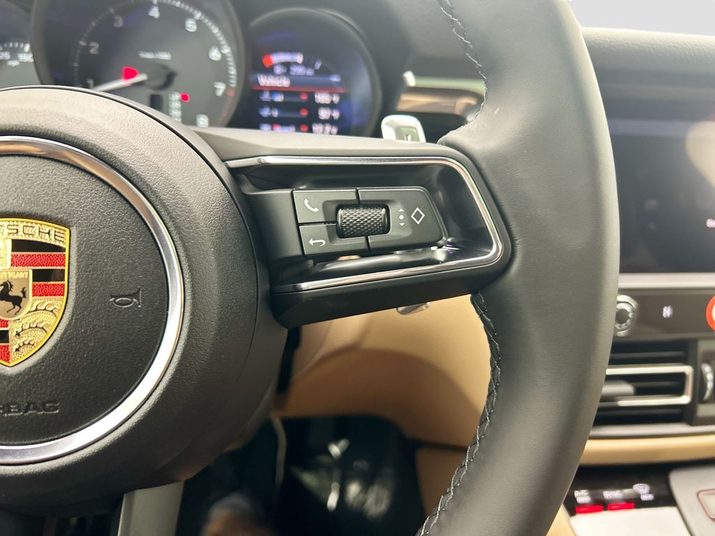 Thumbnail: 2026 Porsche Macan - 15