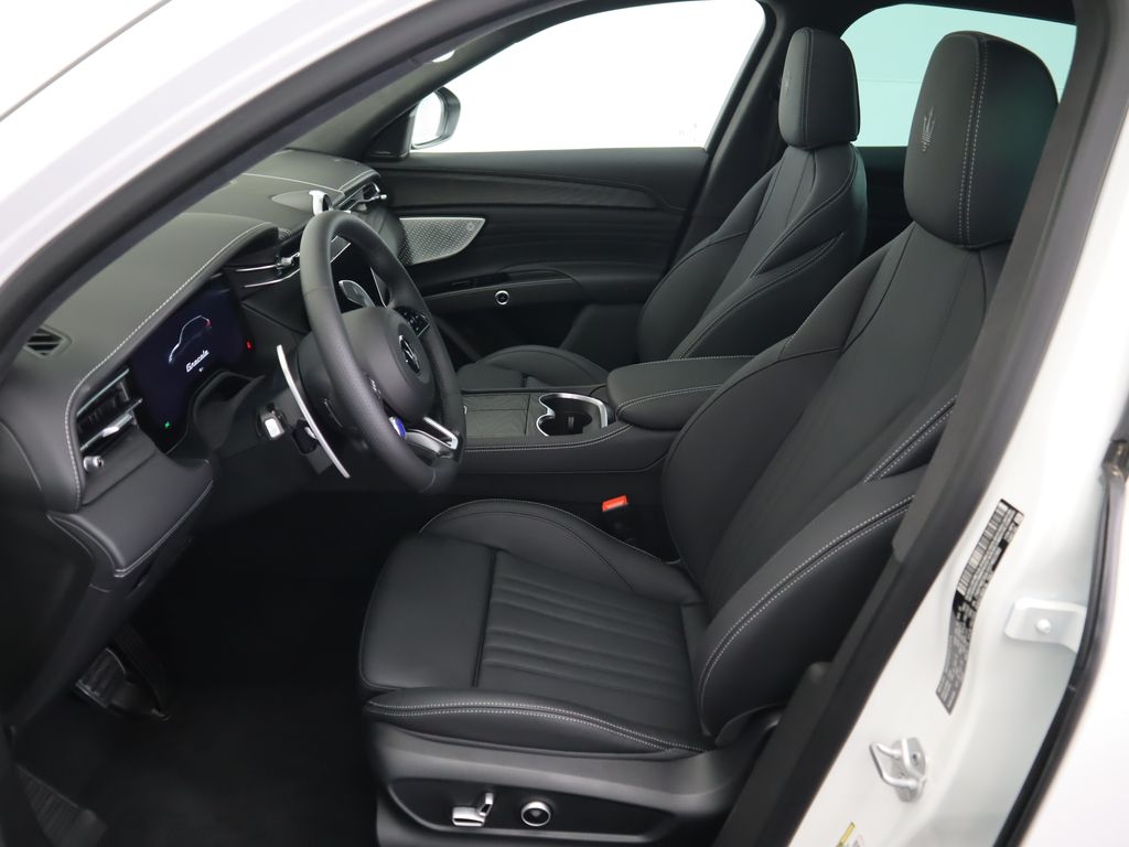 Thumbnail: 2025 Maserati Grecale - 20