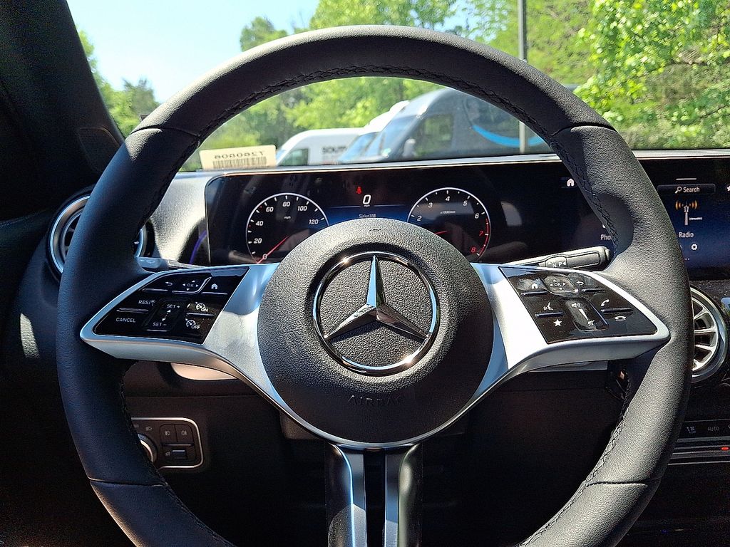 Thumbnail: 2026 Mercedes-Benz GLB - 16