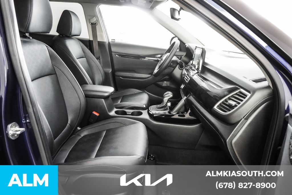 2021 Kia Seltos EX photo 17