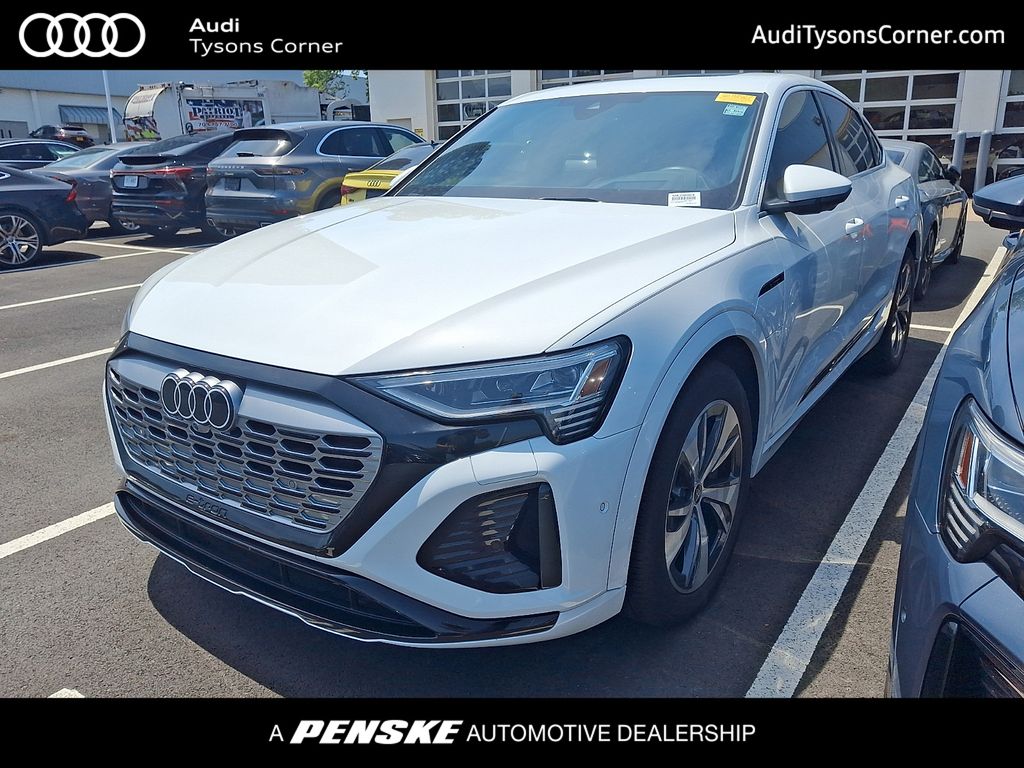 Thumbnail: 2024 Audi Q8 e-tron - 1