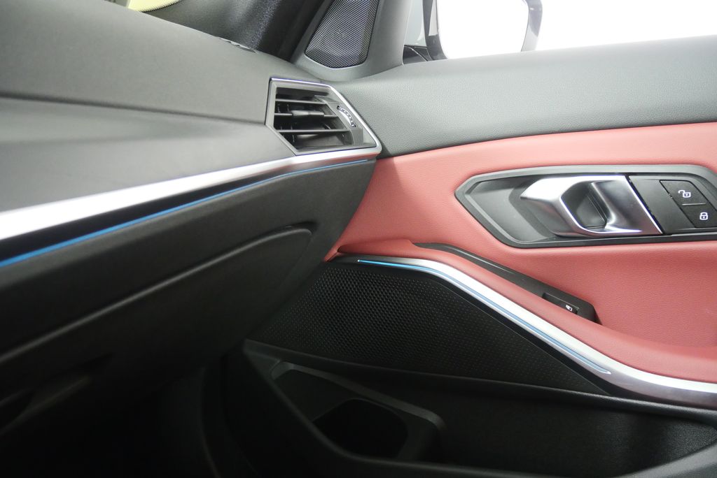 Thumbnail: 2024 BMW 3 Series - 29