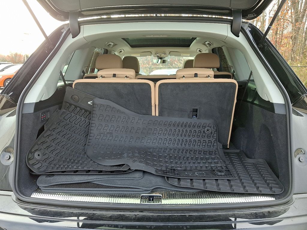 Thumbnail: 2025 Audi Q7 - 30