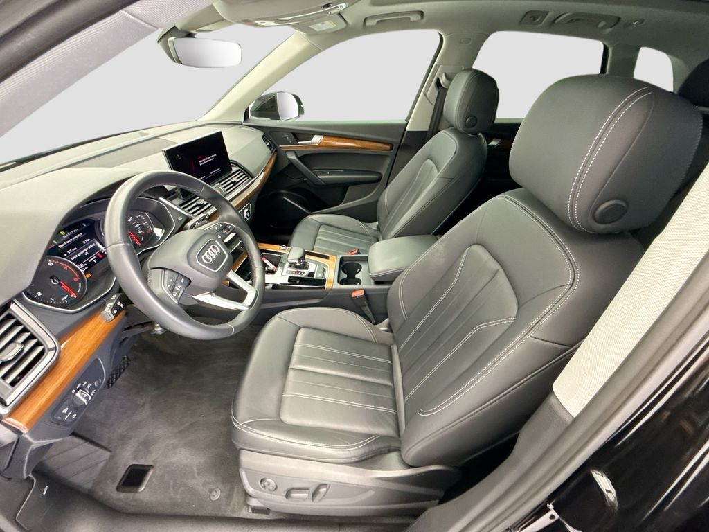 Thumbnail: 2023 Audi Q5 - 17