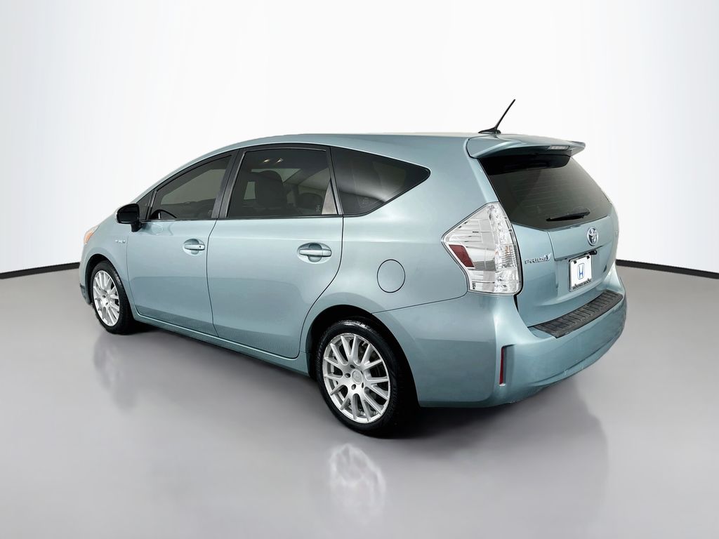 Thumbnail: 2014 Toyota Prius v - 7