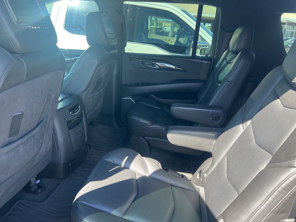 Thumbnail: 2019 Cadillac Escalade - 3