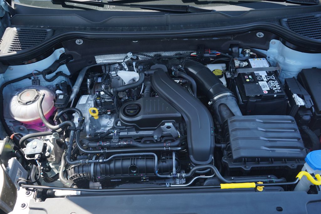 Thumbnail: 2025 Volkswagen Taos - 12