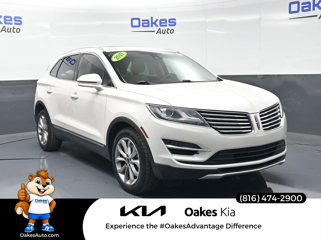 White Platinum Metallic Tri-Coat 2017 Lincoln MKC SUV / Crossover All-Wheel Drive 6-Speed Automatic