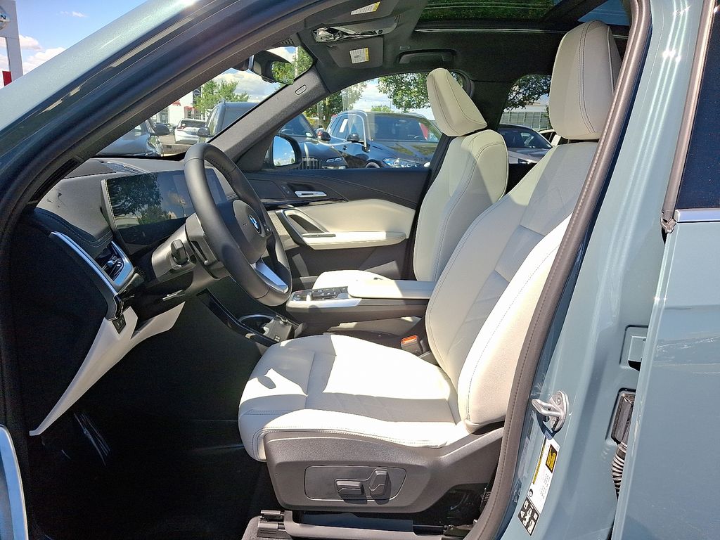 Thumbnail: 2026 BMW X1 - 6