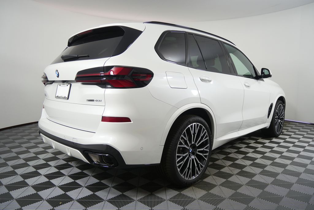Thumbnail: 2026 BMW X5 - 3