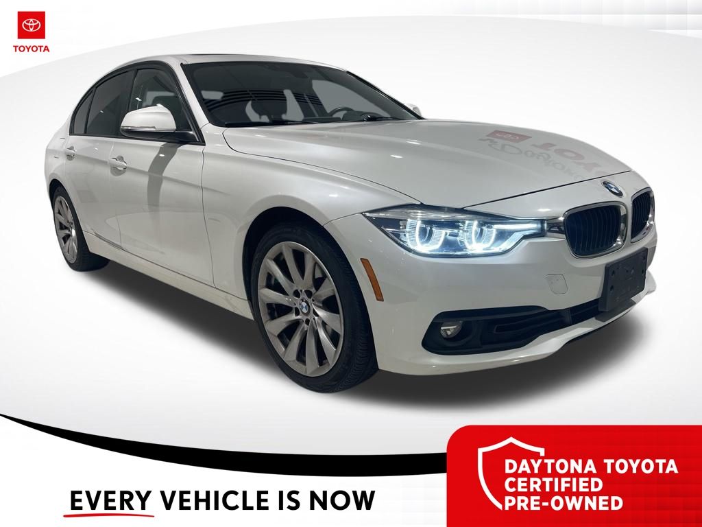 2018 BMW 3 Series 320i xDrive Sedan's photo