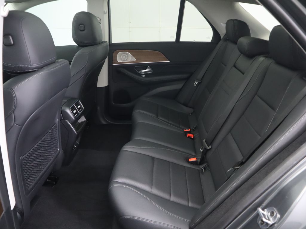 Thumbnail: 2025 Mercedes-Benz GLE - 22