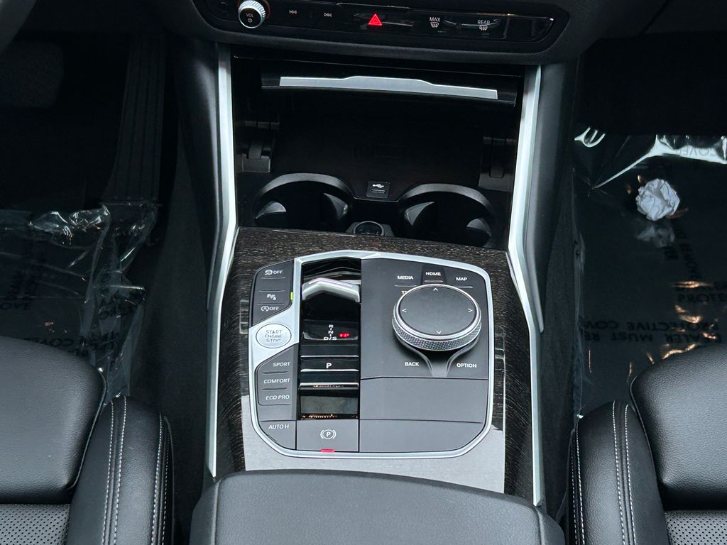 Thumbnail: 2023 BMW 3 Series - 27