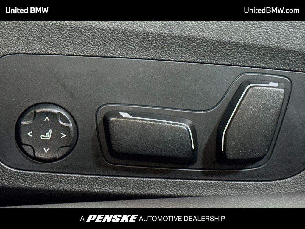 Thumbnail: 2026 BMW 4 Series - 4