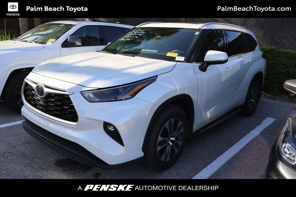 Thumbnail: 2022 Toyota Highlander - 1