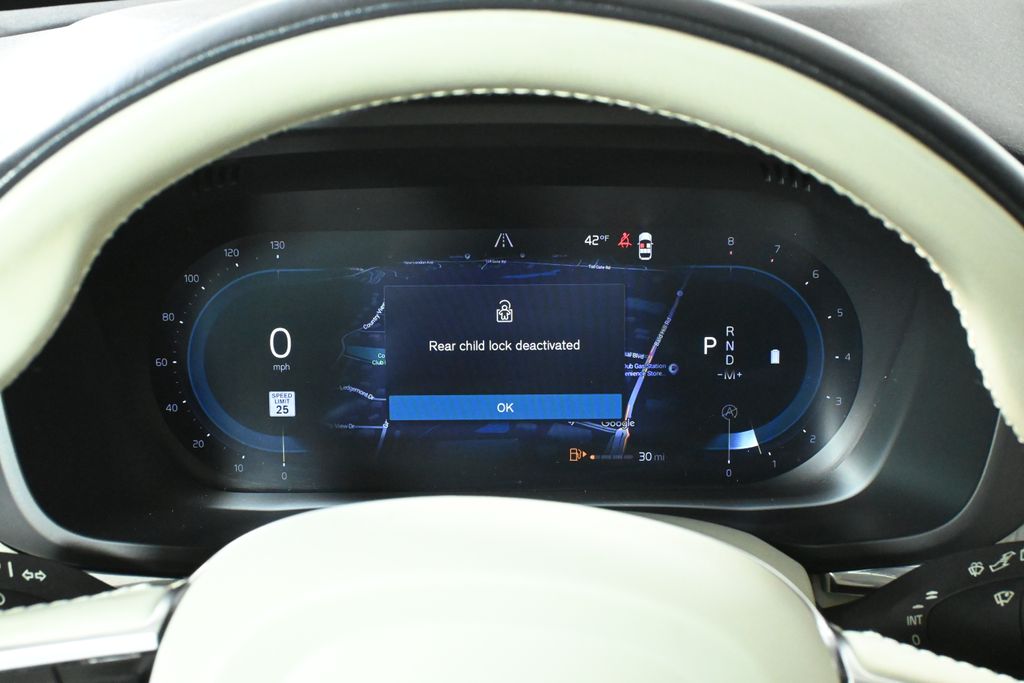 Thumbnail: 2023 Volvo XC60 - 21