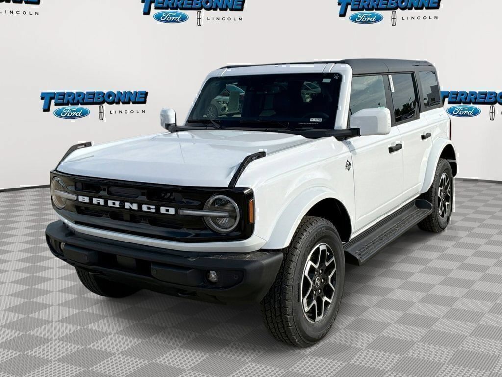 Oxford White 2026 Ford Bronco SUV / Crossover Four-Wheel Drive Automatic