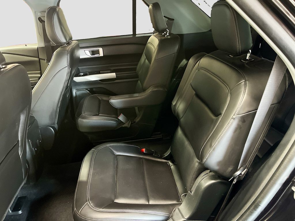 Used 2023 Black Metallic Ford XLT image 24