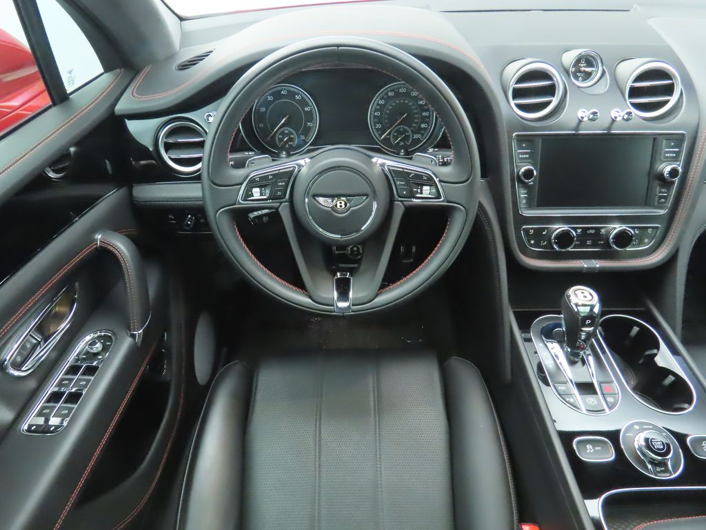 Thumbnail: 2019 Bentley Bentayga - 10