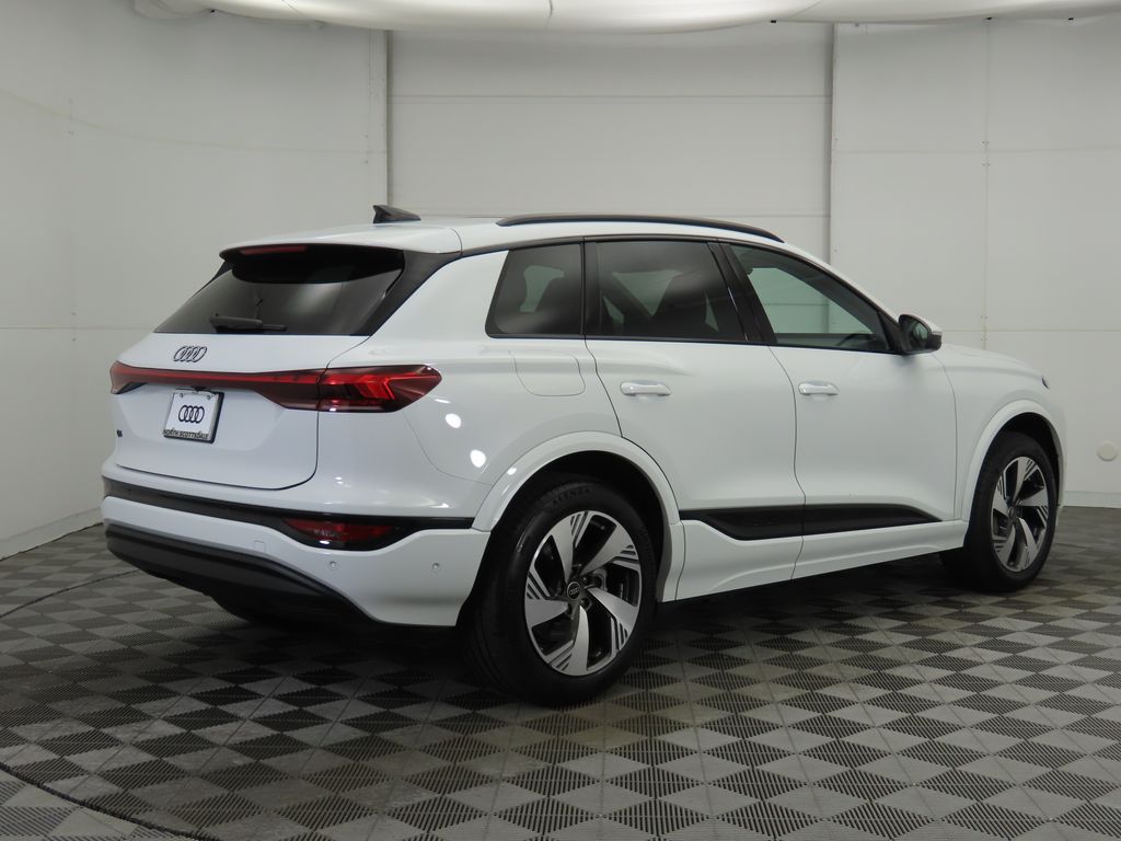 2025 Audi Q6 e-tron Premium 5