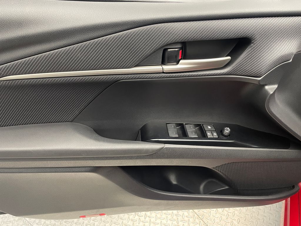 Thumbnail: 2025 Toyota Camry - 9