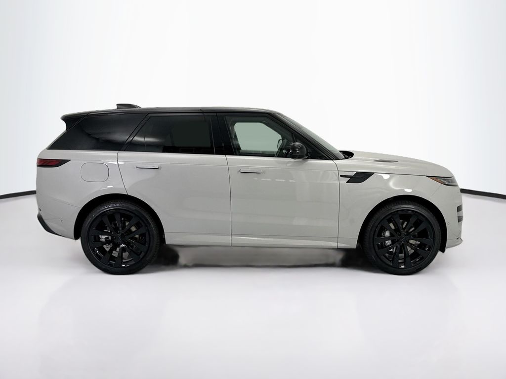 Thumbnail: 2026 Land Rover Range Rover Sport - 4