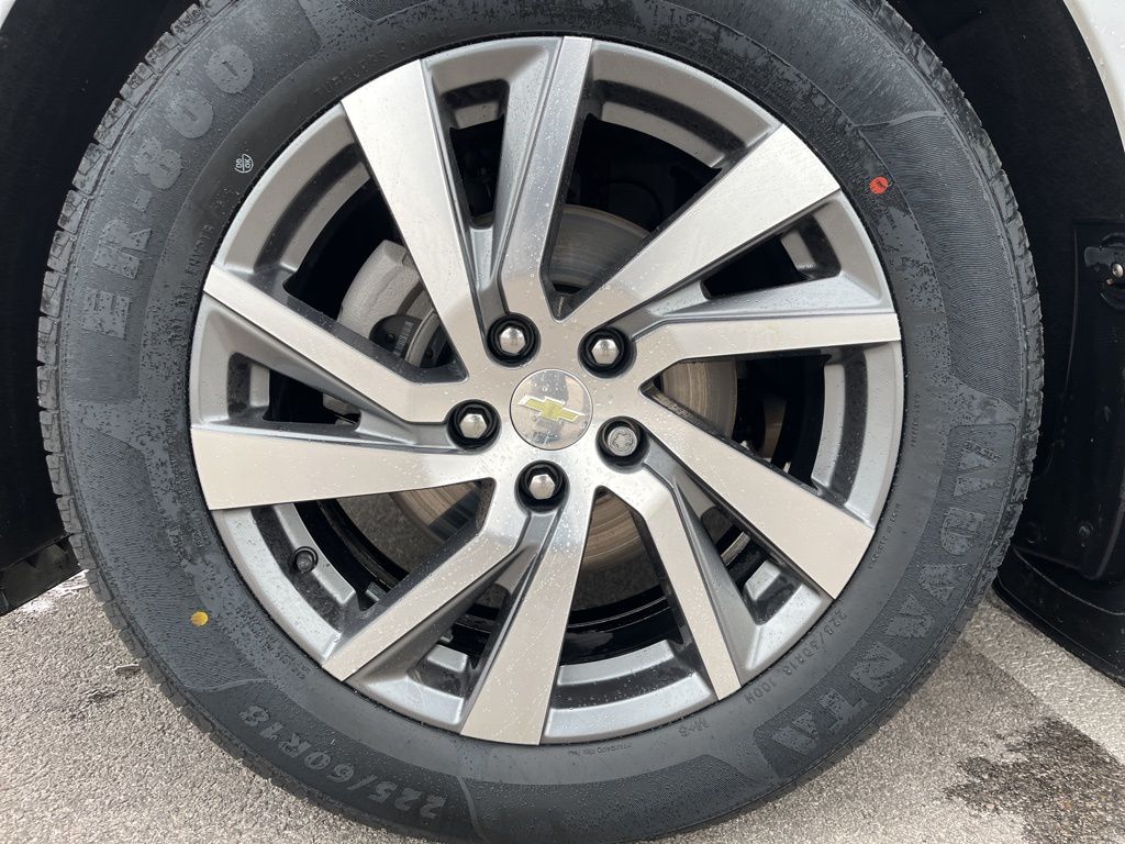 Thumbnail: 2022 Chevrolet Equinox - 12