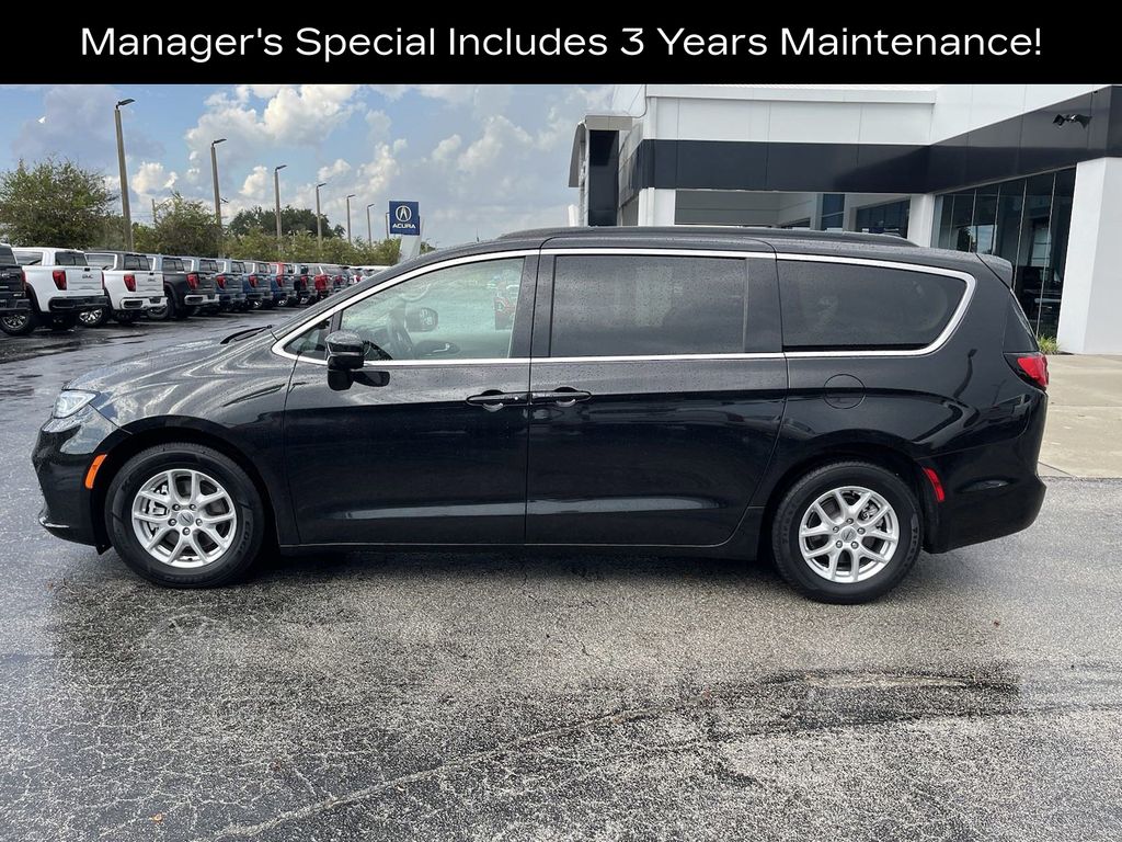 2022 Chrysler Pacifica Touring L 8