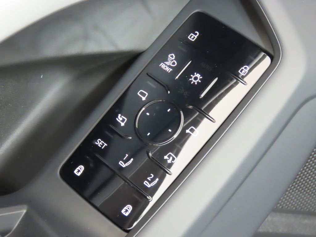 Thumbnail: 2025 Audi Q5 - 28