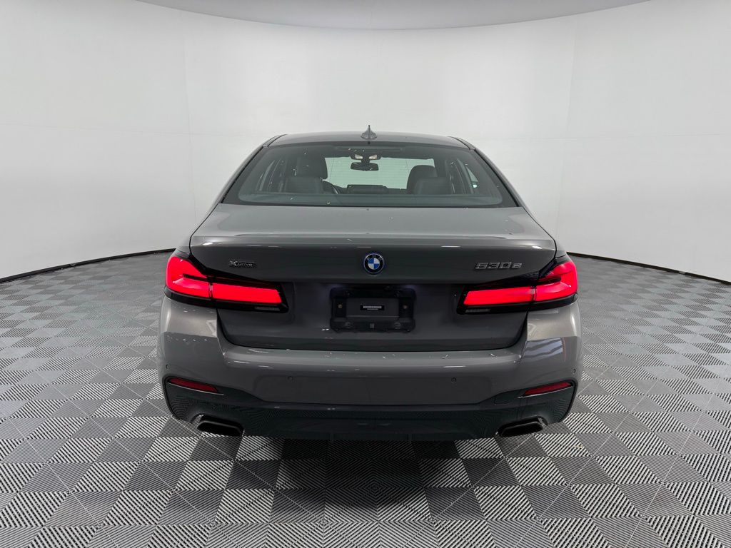 2022 BMW 5 Series 530e iPerformance 6