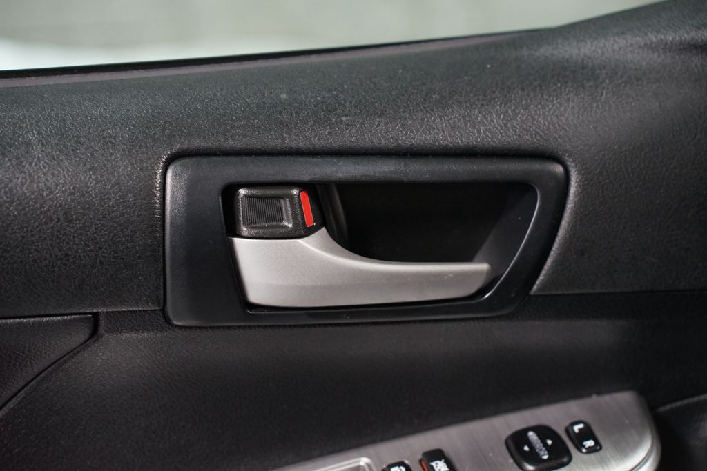 Thumbnail: 2014 Toyota Camry - 28