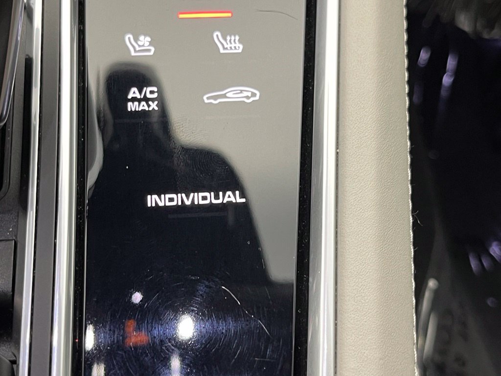 Thumbnail: 2020 Porsche Panamera - 21