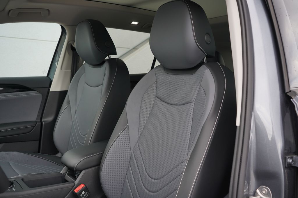 Thumbnail: 2026 Volkswagen Tiguan - 13