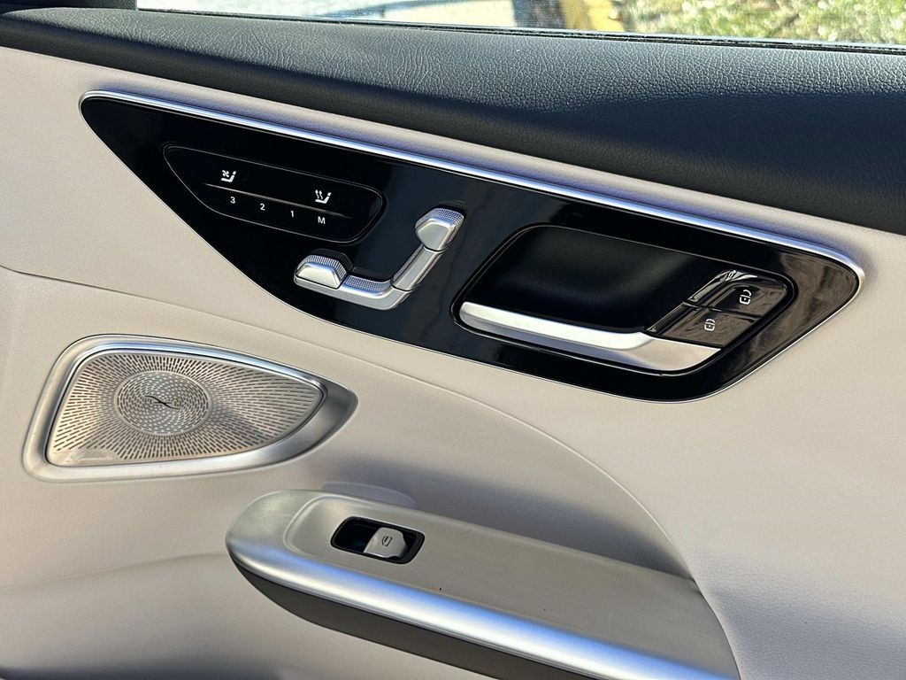 Thumbnail: 2025 Mercedes-Benz C-Class - 20