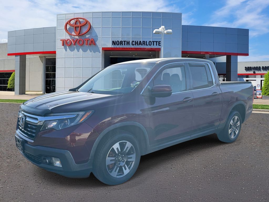 View vehicle photo 4