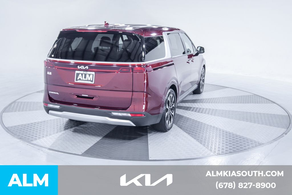 2024 Kia Carnival EX photo 9