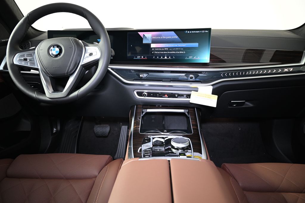 2025 BMW X7 xDrive40i 16