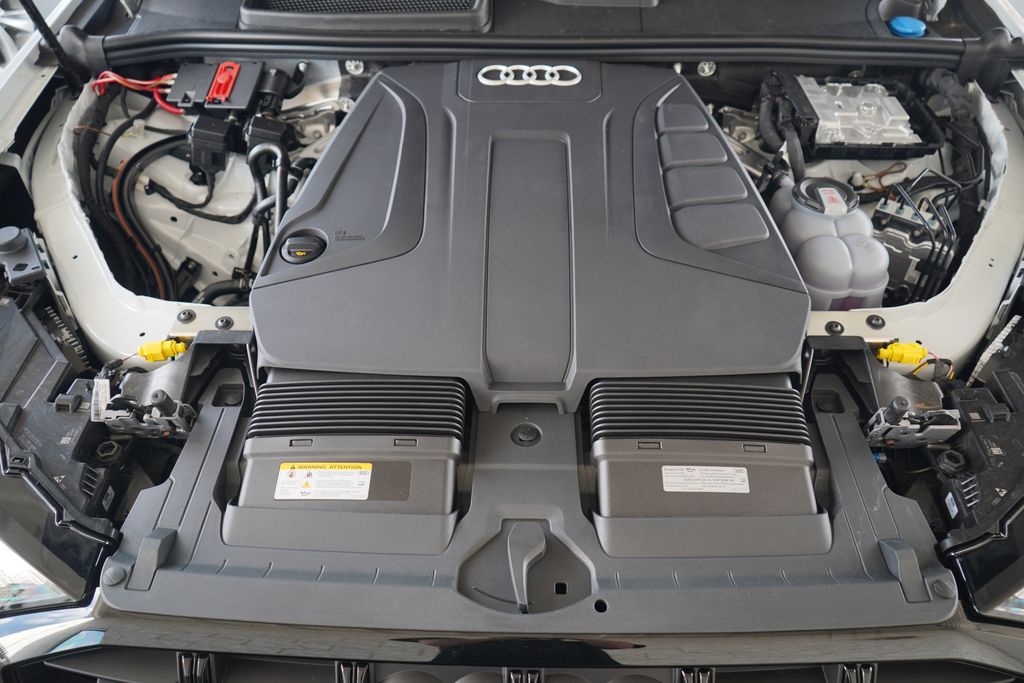 Thumbnail: 2026 Audi Q7 - 12