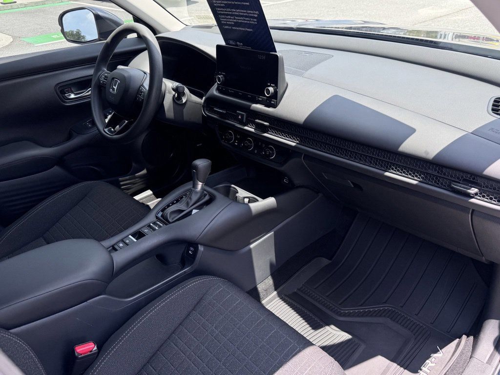 2025 Honda HR-V LX