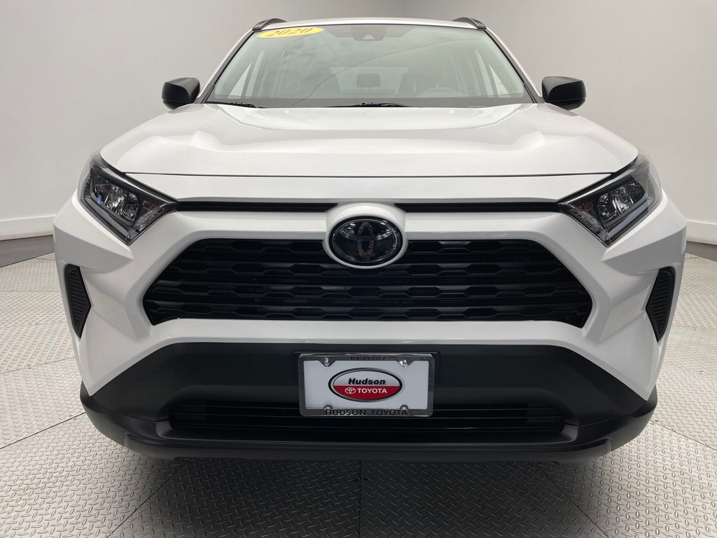 2020 Toyota RAV4 LE 2