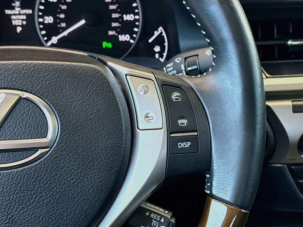 Thumbnail: 2014 Lexus ES - 12