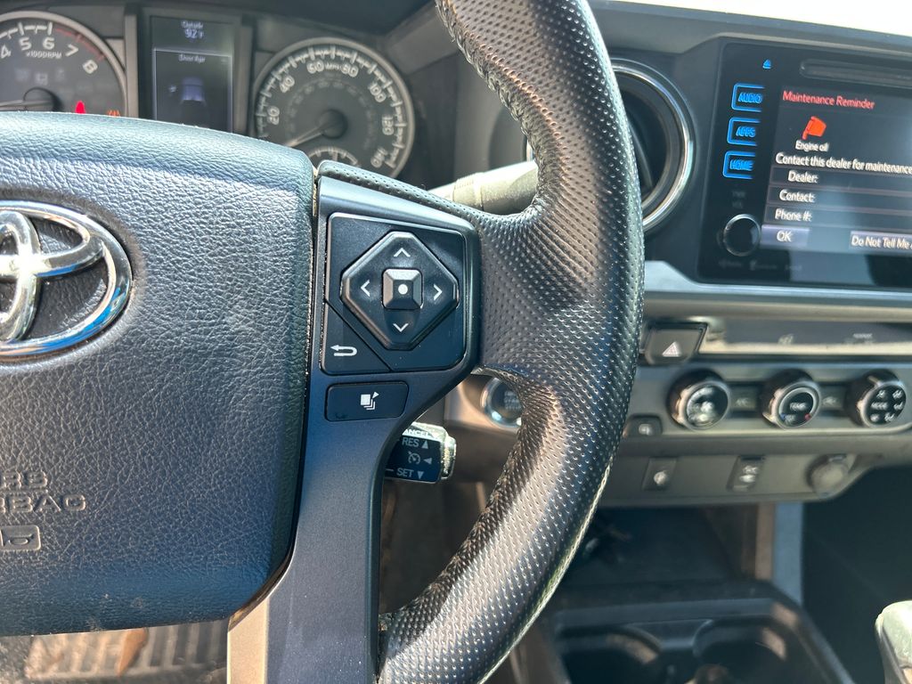 Used 2016  Toyota  image 20