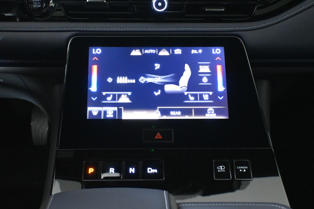 Thumbnail: 2026 INFINITI QX80 - 18