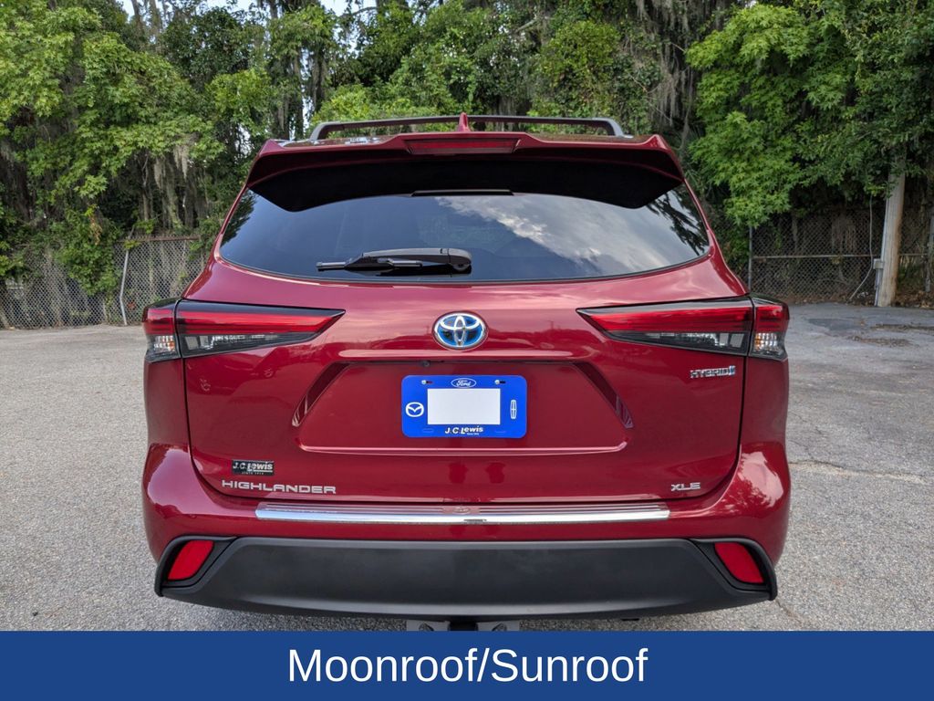 2022 Toyota Highlander Hybrid XLE