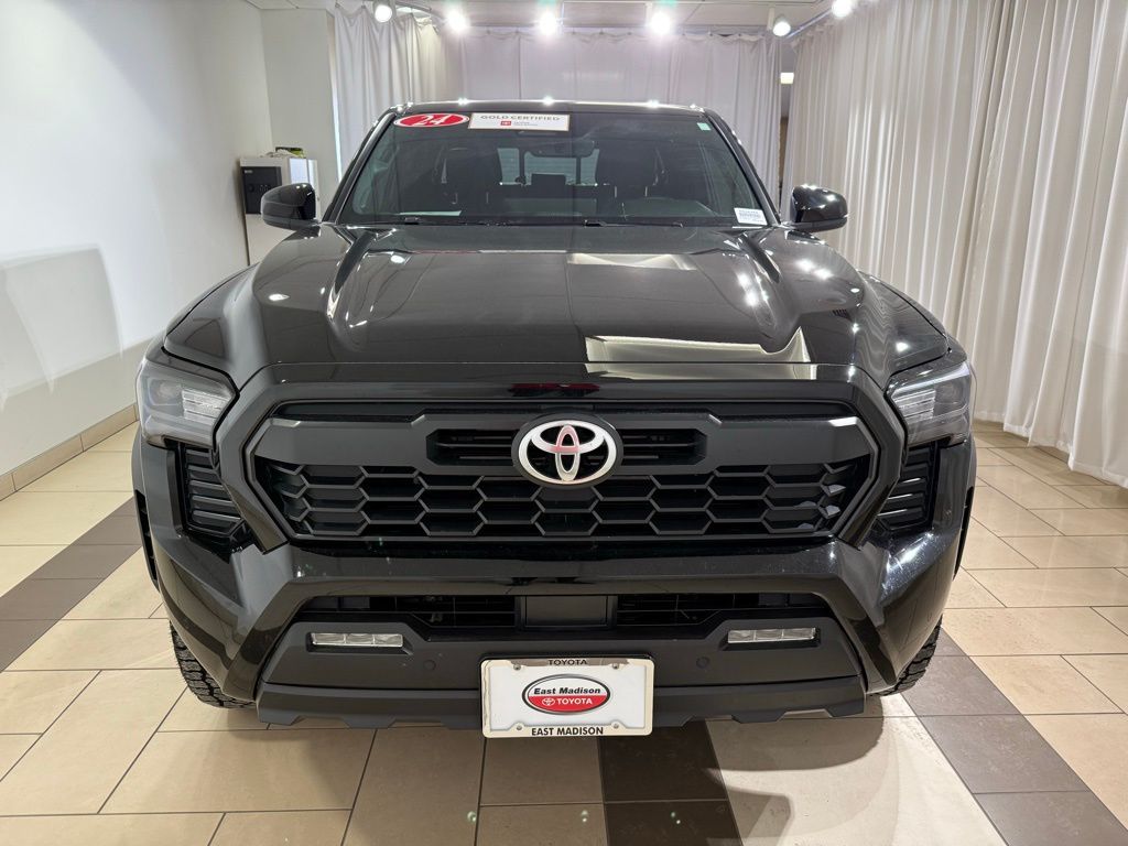 2024 Toyota Tacoma TRD Off-Road 8